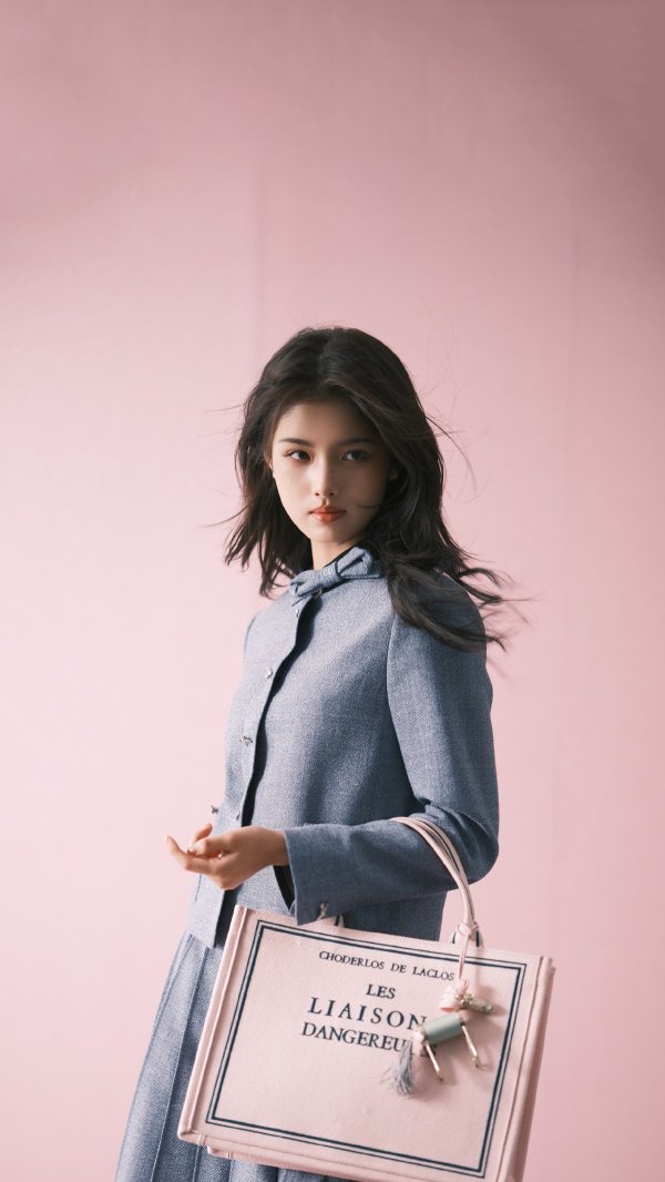 网上配资炒股平台 05后小花艾米：从＂丫鬟专业户＂到古装女主，她靠的不只是灵气